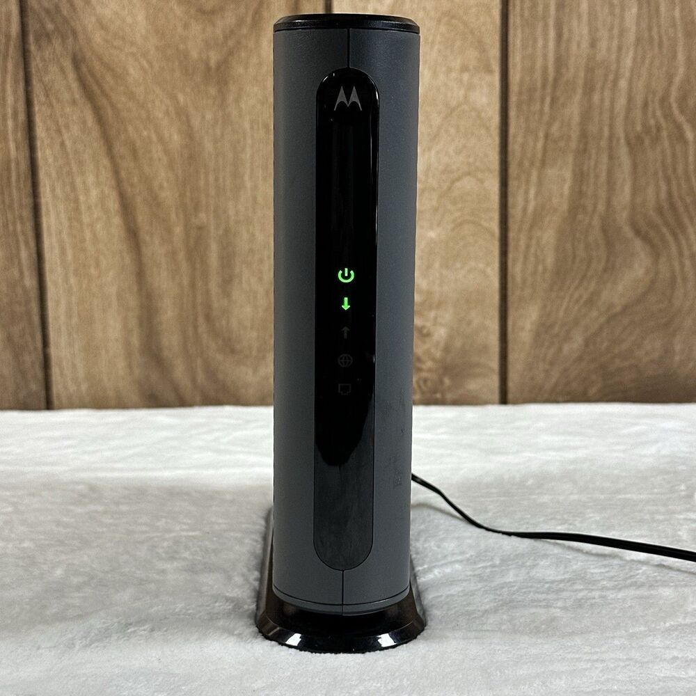 Motorola MB8611 DOCSIS 3.1 Cable Modem For Parts Repair Untested Powers On